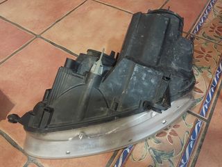 Faro delantero VW Golf V