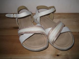 3 pares de chanclas ZARA y OH!GIRL – 36/37