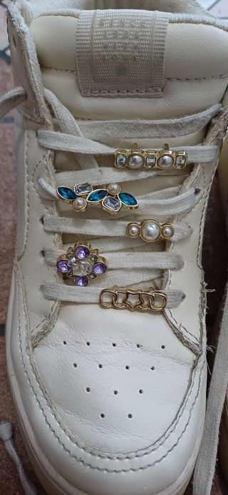 Sneakers bimba bianche con charms numero 34