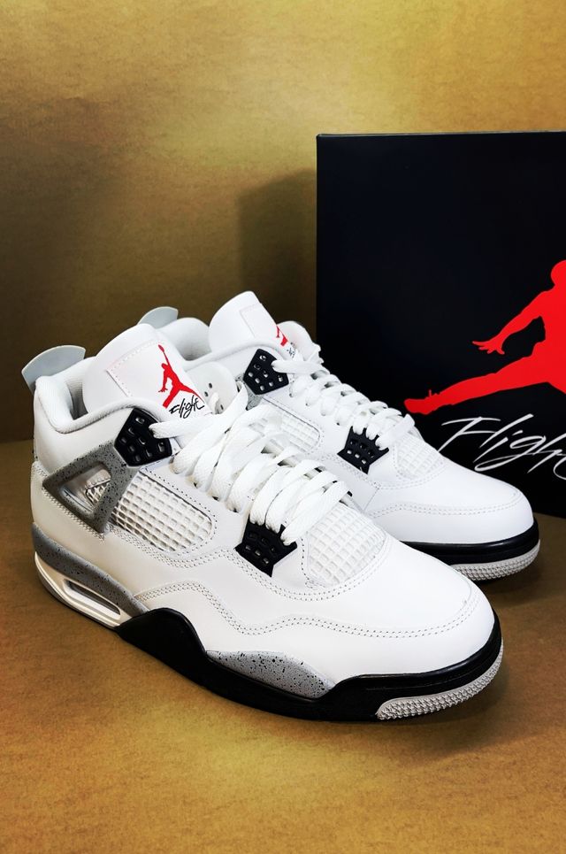 Air Jordan 4 Retro 'White Cement'