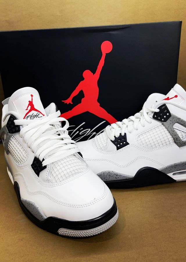 Air Jordan 4 Retro 'White Cement'