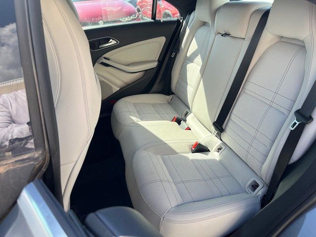 Mercedes-Benz CLA 200 d