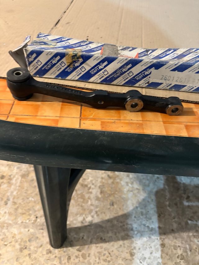 Coppia bracci Sospensioni 
 Ant. Fiat 760126101