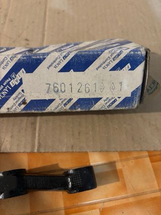 Coppia bracci Sospensioni 
 Ant. Fiat 760126101