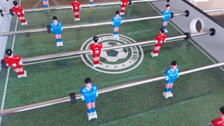 Futbolín grande de madera El Corte Inglés