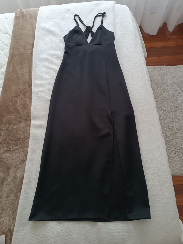 Vestido midi Zara negro