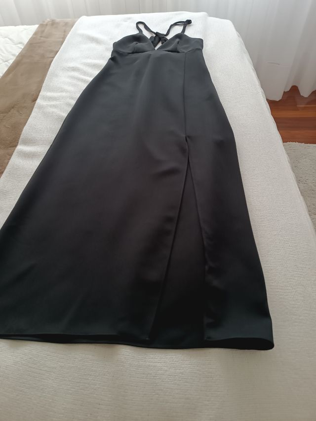 Vestido midi Zara negro