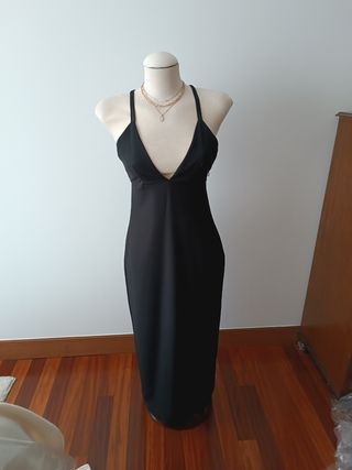 Vestido midi Zara negro