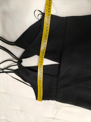 Vestido midi Zara negro
