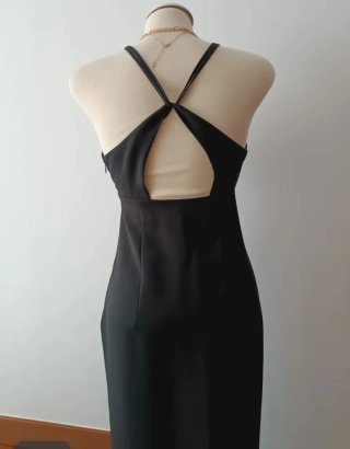 Vestido midi Zara negro