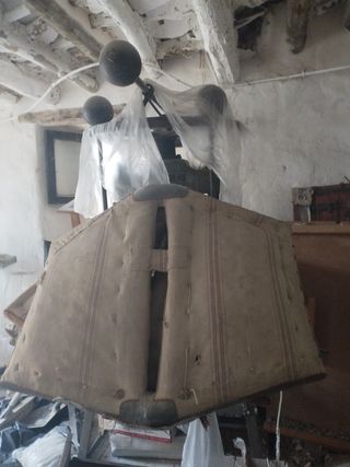 Basta  para caballo antiguo.