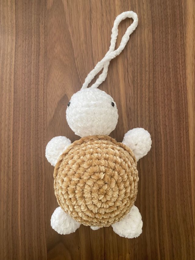 Tortuga amigurumi decorativa