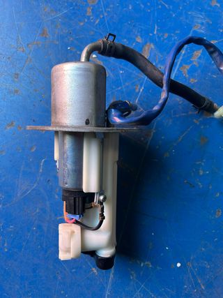 Bomba gasolina Z 750 Kawasaki combustible 
