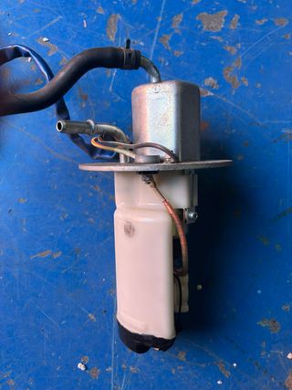 Bomba gasolina Z 750 Kawasaki combustible 