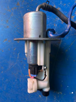 Bomba gasolina Z 750 Kawasaki combustible 