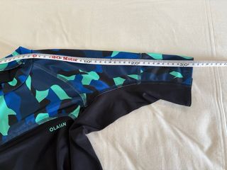 Camiseta Olaian UV50+ niño talla 14