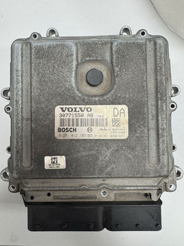Centralita Volvo 2.4 TDI 30771550
