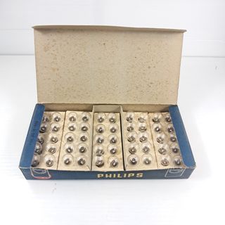 Numero 50 Lampadine Philips 7142 D 6V 24W 0.40 A