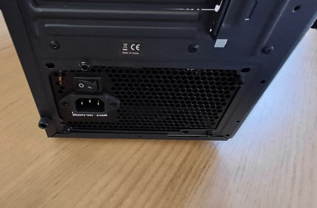 CAJA GAMING MC-X7 + FUENTE DE ALIMENTACION