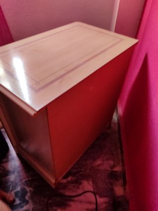 Mesita noche - 3 cajones