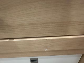 Cama nido + mueble: beige y blanco