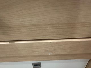 Cama nido + mueble: beige y blanco