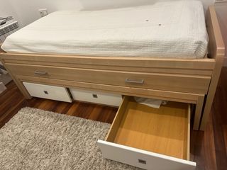 Cama nido + mueble: beige y blanco