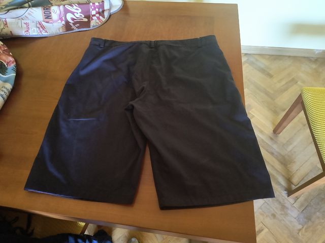 Pantalón corto Ártica negro