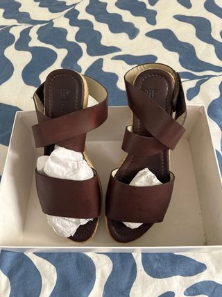 Sandalias FARRUTX marrón, talla 38