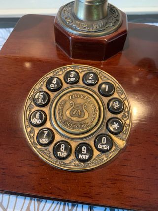 Teléfono vintage decorativo