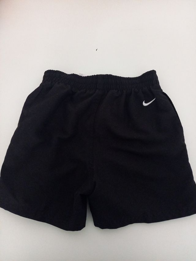 Bañador NIKE niño talla S (128-137cm)