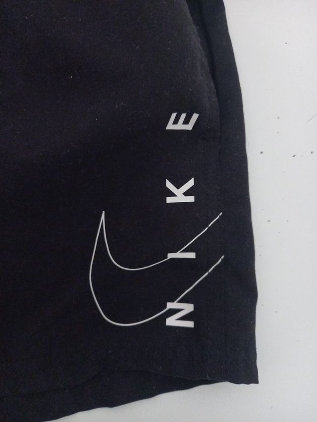 Bañador NIKE niño talla S (128-137cm)