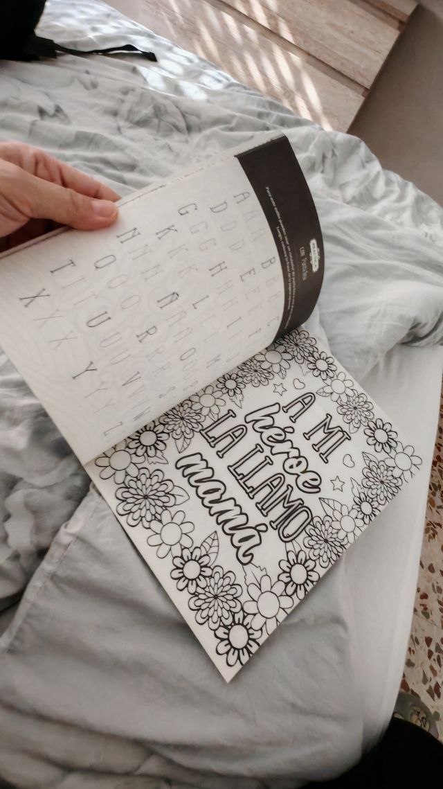 Libro de lettering. Colorea , practica y crea (...