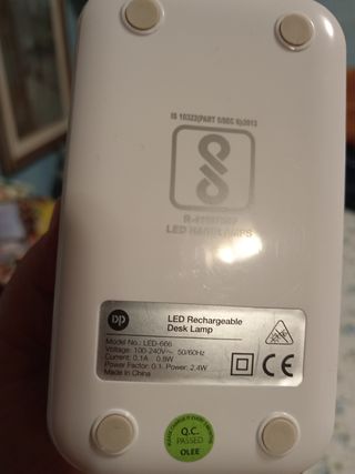 Lampada da tavolo LED pieghevole bianca
