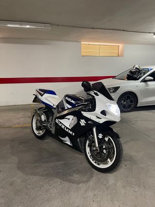 Suzuki GSXR 600 K3 - Moto