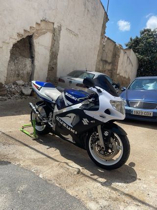 Suzuki GSXR 600 K3 - Moto