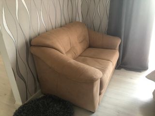 Divano beige a 2 posti - microfibra