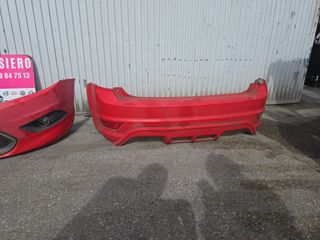 Paragolpes Ford Focus II rojo