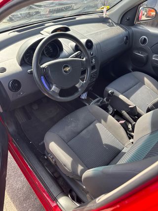 Chevrolet Aveo rojo despiece 