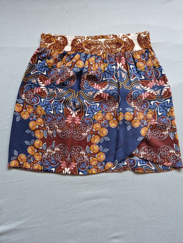 Falda corta pareo