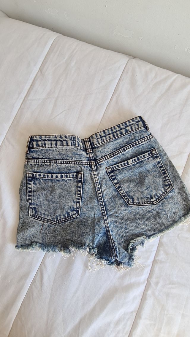 Shorts Stradivarius rotos azules
