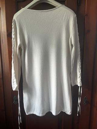 Maglia bianca con lacci