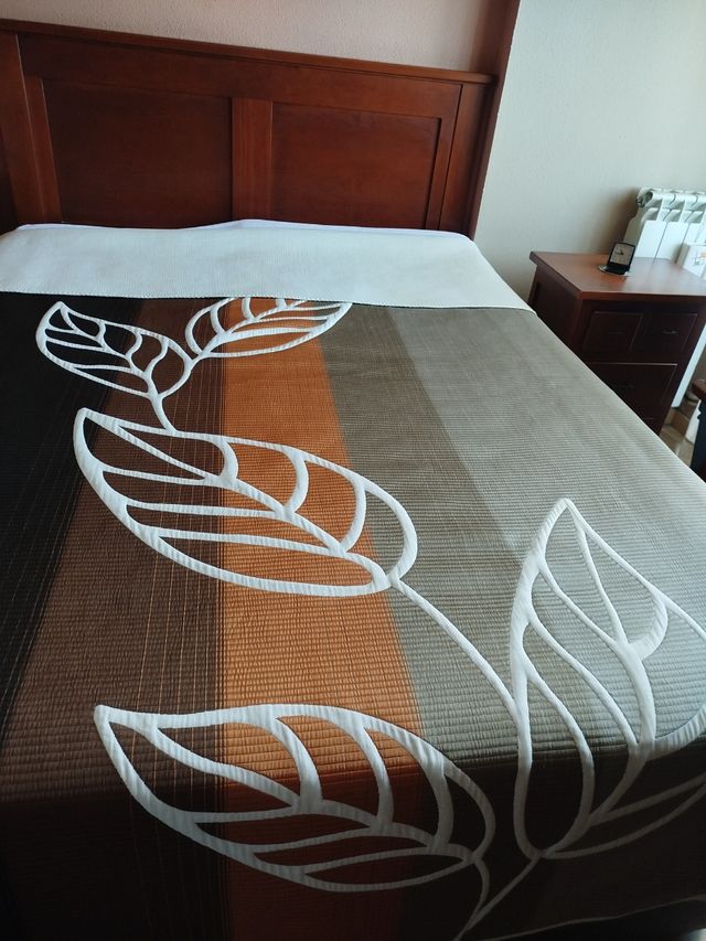 Colcha verano beige y marrón reversible,