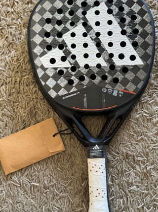 Pala pádel Adidas Cross It 2025
