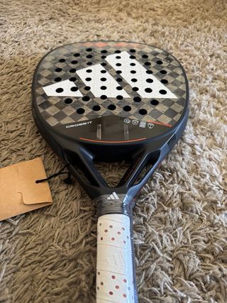 Pala pádel Adidas Cross It 2025