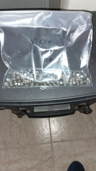 100 Dadi M6 Inox