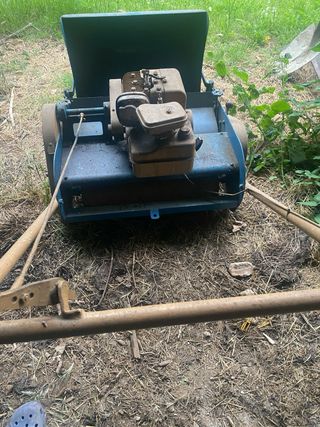 Cortacésped helicoidal antiguo