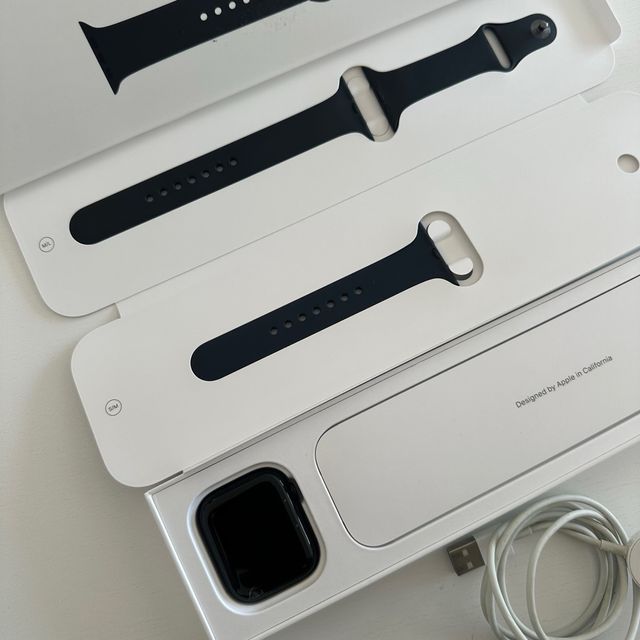 Apple Watch Series 7  (GPS + Cellular, 45mm)