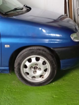 4 Ruedas Peugeot 205 GTI