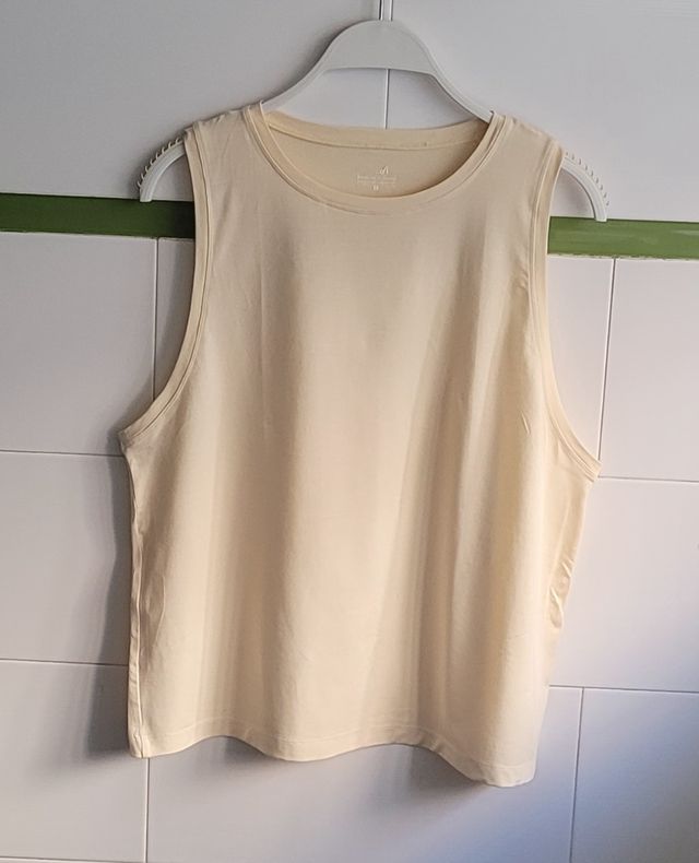 Camiseta deportiva Casall M amarillo mantequilla